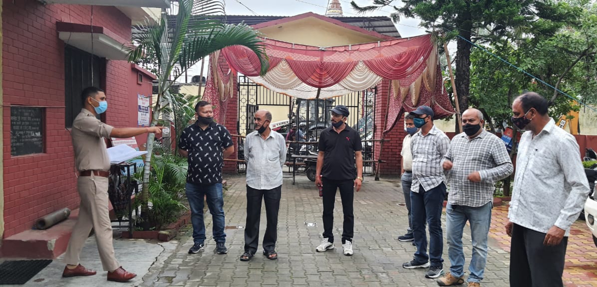 पुलिस ने कराई हिस्ट्रीशीटरों की शिनाख्त परेड