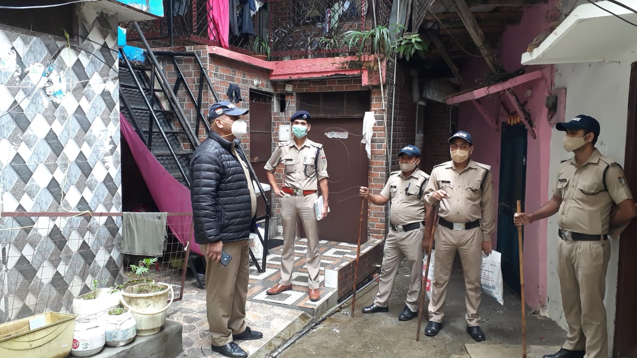 किरायेदारों का सत्यापन न कराने पर मकान मालिकों का हुआ चालान