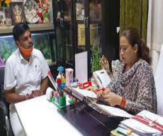 जिलाधिकारी ने बाल विकास विभाग के निदेशक को पत्र भेजकर वंचित छात्राओं को योजना का लाभ दिए जाने का आग्रह किया