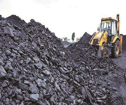 देश में कोयले की कमी की वजह से देश को आने वाले दिनों में बिजली संकट का सामना करना पड़ सकता है