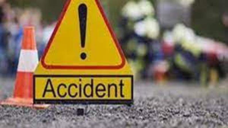 कानपुर में ट्रक व ट्रेलर में भिड़ंत के बाद लगी आग, तीन लोग जले जिंदा