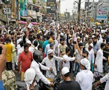 दंगाईयों के बुरे दिन शुरू! जुमे की नमाज के बाद भड़की ह‍िंसा में तीसरे द‍िन भी कार्रवाई जारी, 325 आरोप‍ित गिरफ्तार
