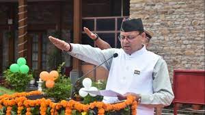 मुख्यमंत्री पुष्कर सिंह धामी ने आजादी की 76वीं वर्षगांठ पर मौजूद सभी लोगों को राष्ट्रीय एकता की शपथ दिलाई।