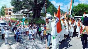 उत्तराखंड कांग्रेस कमेटी की ओर से आज भारत जोड़ो तिरंगा यात्रा का आगाज किया कांग्रेस प्रदेश अध्यक्ष करण माहरा ने रुद्रप्रयाग जिला मुख्यालय से यात्रा का किया शुभारंभ ।