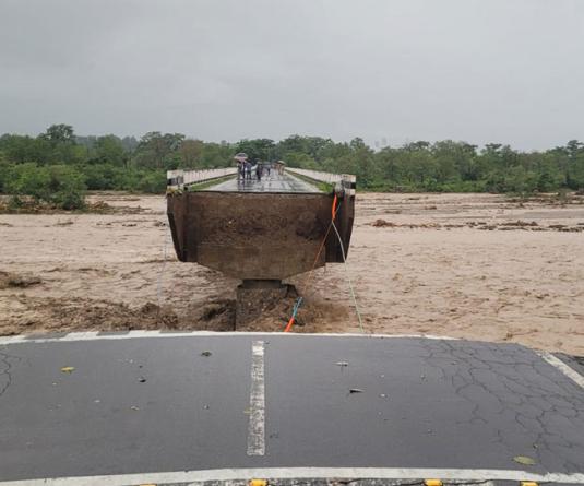 रायपुर के मालदेवता में बादल फटने से मचा हाहाकार, दो व्यक्तियों के लापता होने की सूचना