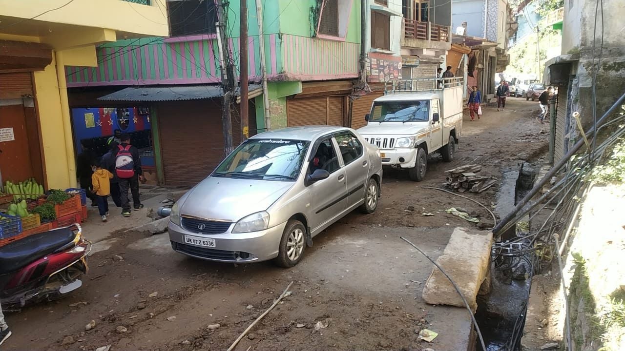 रुद्रप्रयाग के चाम्यूं गांव 18 साल बाद भी नहीं बनी सड़क, कई गांव हो गए खाली|