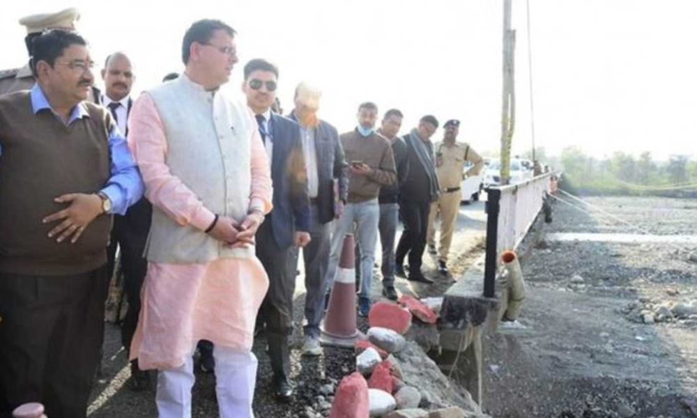 आपदा से प्रभावित सौंग पुल के निरीक्षण पर पहुंचे सीएम धामी, दिए ये निर्देश…
