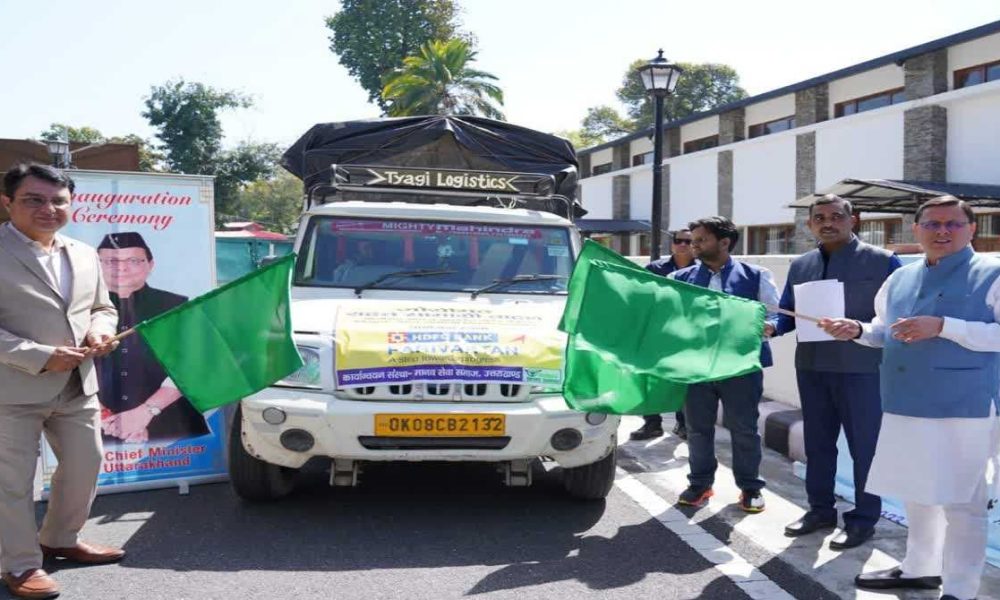 जोशीमठ में प्रभावितों को भेजी गई राहत सामग्री, सीएम धामी ने किया वाहनों का फ्लैग ऑफ…
