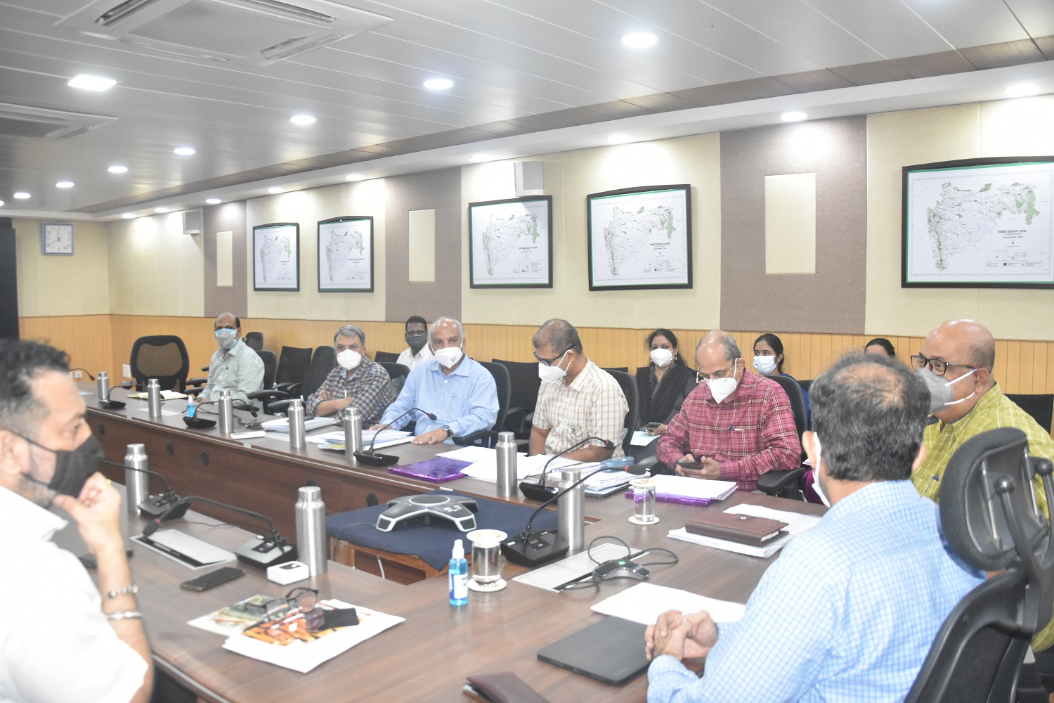 वन भूमि में बनी 100 मजारें तोड़ी, कई निशाने पर, धार्मिक स्थलों के नाम पर एक हजार से अधिक अतिक्रमण  !