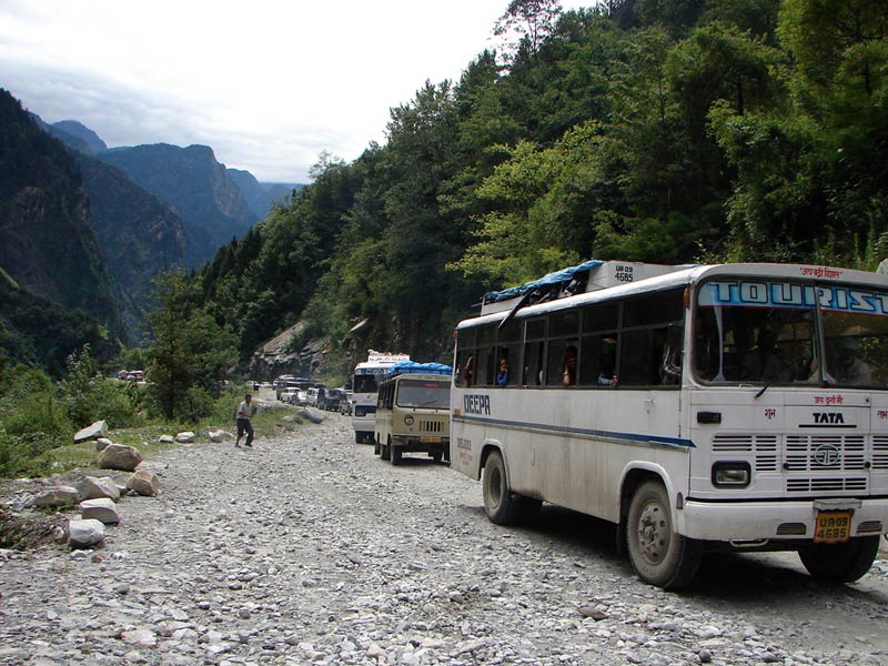 अल्मोड़ा : कौसानी से बदरीनाथ के लिए बस चलाने की मांग  !