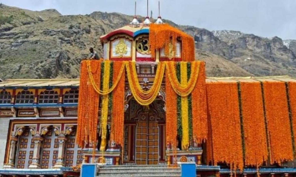 विश्व प्रसिद्ध बदरीनाथ धाम के कपाट खुलने की तैयारियां पूरी