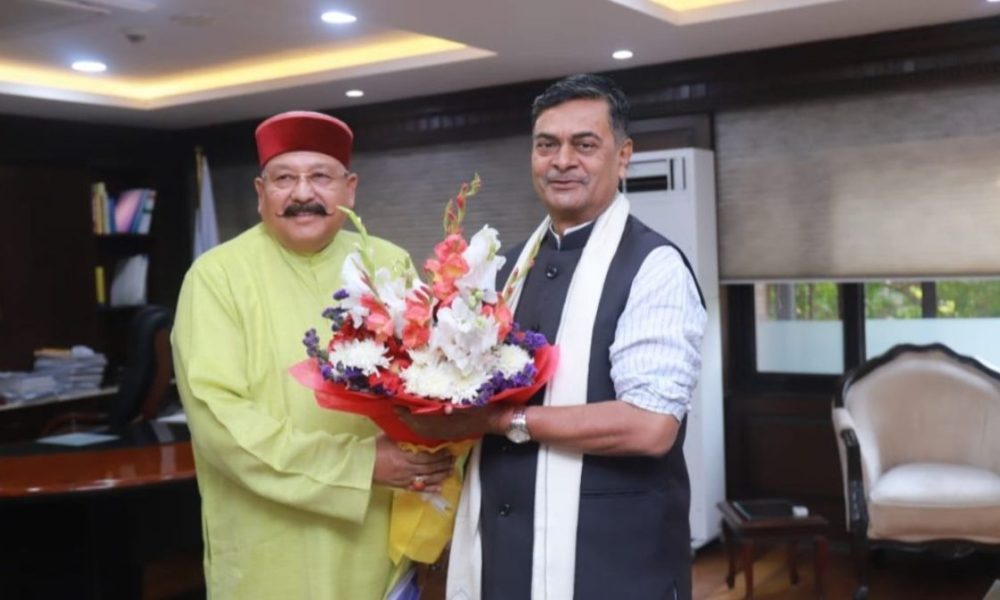 महाराज ने की केंद्रीय ऊर्जा मंत्री से शिष्टाचार भेंट,चारधाम यात्रा पर आने का दिया निमंत्रण…
