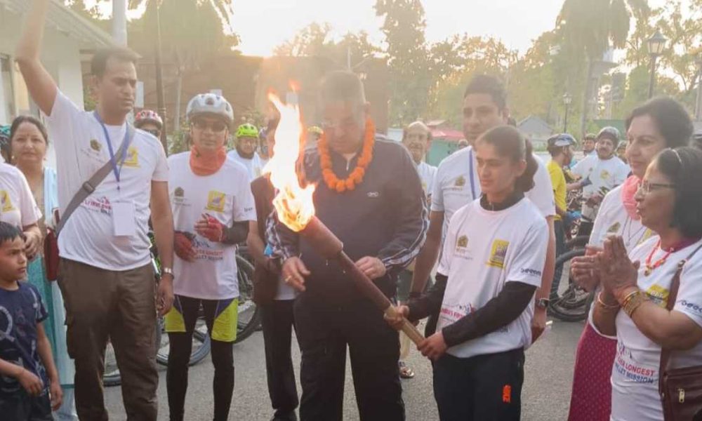 देश की प्रथम एवम् सर्वाधिक लंबी मिलेट क्रांति साइकिल रैली का मशाल जलाकर शुभारंभ…