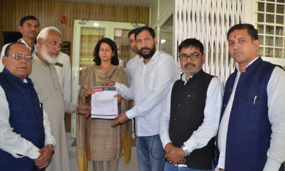 UKD ने निजी स्कूलों के खिलाफ किया जबरदस्त प्रदर्शन, की ये मांग…