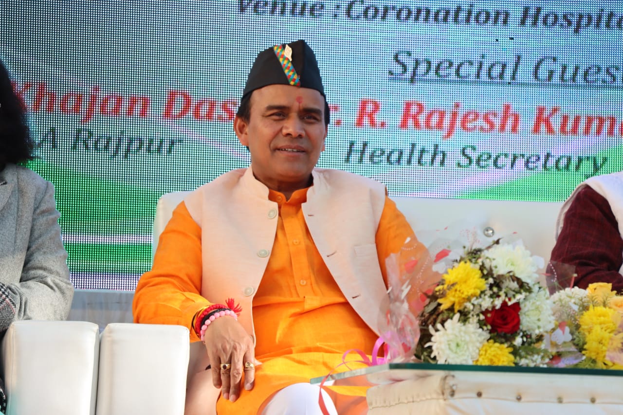 आपात स्थिति में एयर लिफ्ट किये जायेंगे यात्रीः डॉ. धन सिंह रावत