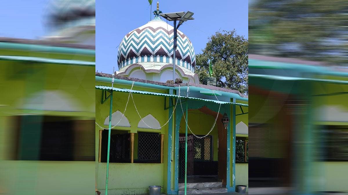 उत्‍तराखंड : कार्बेट टाइगर रिजर्व में 100 साल पुरानी मजार को किया ध्वस्त !