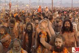 नागा साधुओं की रोमांचक यात्रा, क्यों और कैसे तय कर रहे 4000 किमी का सफर?