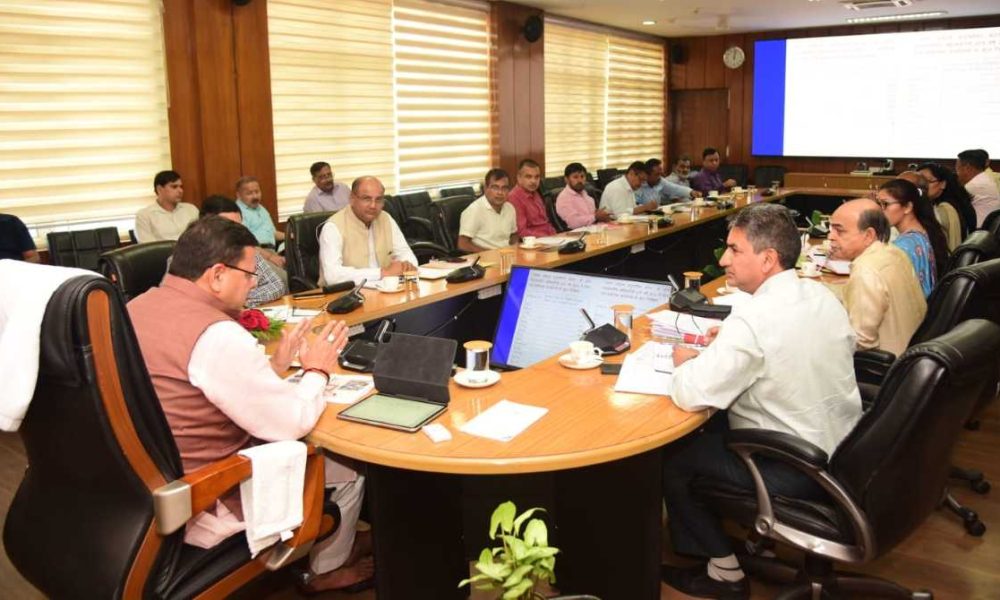 सीएम धामी ने सभी अधिकारियों को दिए अलर्ट मोड पर रहने के निर्देश, करने होंगे ये काम…