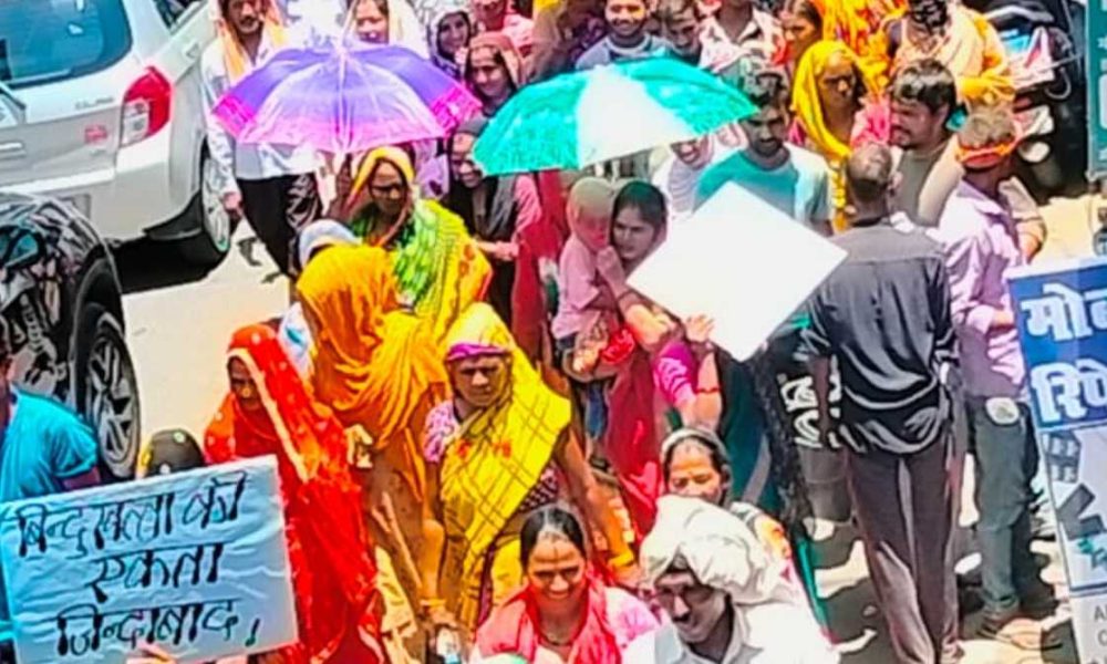 बिंदुखत्ता को राजस्व गांव घोषित करने सहित इन मांगों को लेकर सड़कों पर उमड़ा जनसैलाब, नेताओं पर लगाएं ये आरोप…