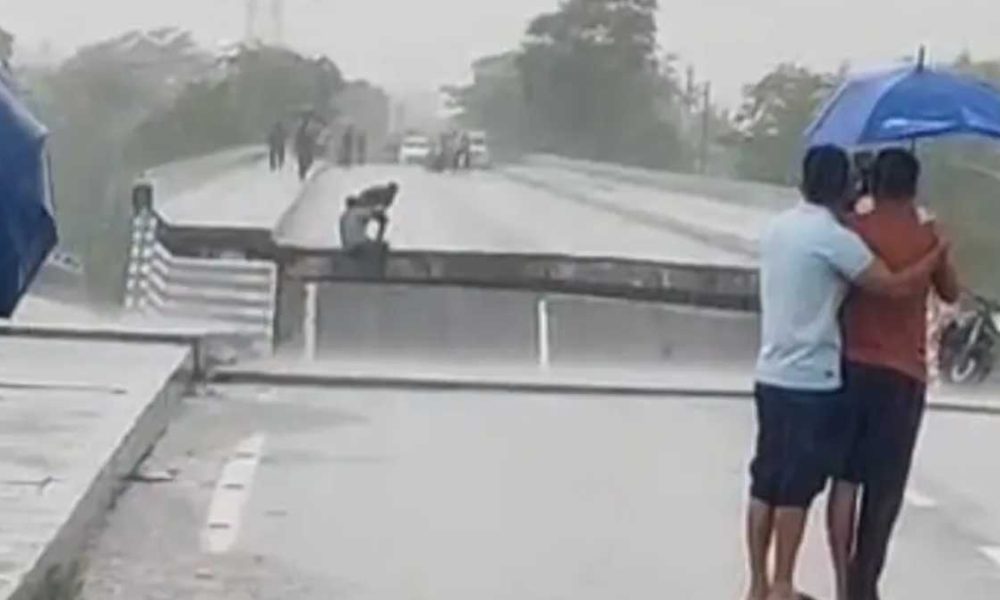 मालन नदी पर क्षतिग्रस्त हुए ब्रिज को लेकर डीएम ने दिए ये निर्देश, की गई ये व्यवस्था…