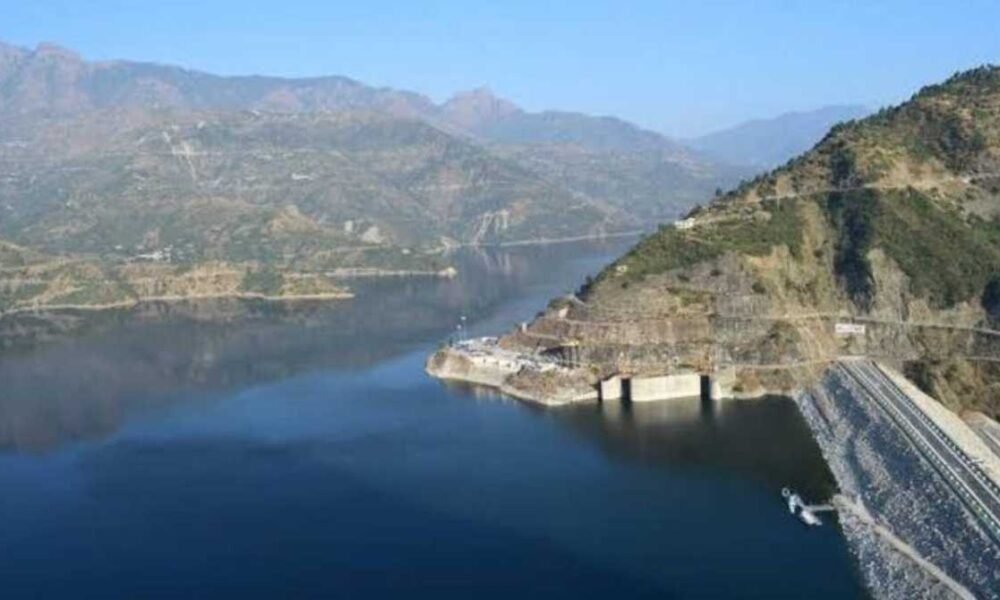 टिहरी में 25 लिंक रोड बंद, टिहरी झील का जलस्तर बढ़ा, यहां भरा पानी…