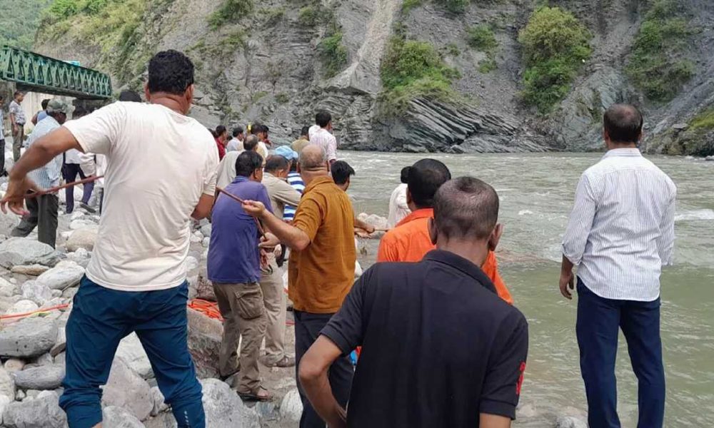 दंगलेश्वर महादेव मंदिर में जलाभिषेक के लिए गई दो लड़कियां नदी में डूबी, मौत से मचा कोहराम…