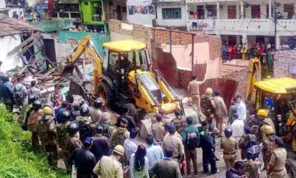 नैनीताल में शत्रु संपत्ति पर गरजा प्रशासन का बुल्डोजर, 134 भवन चिन्हित…