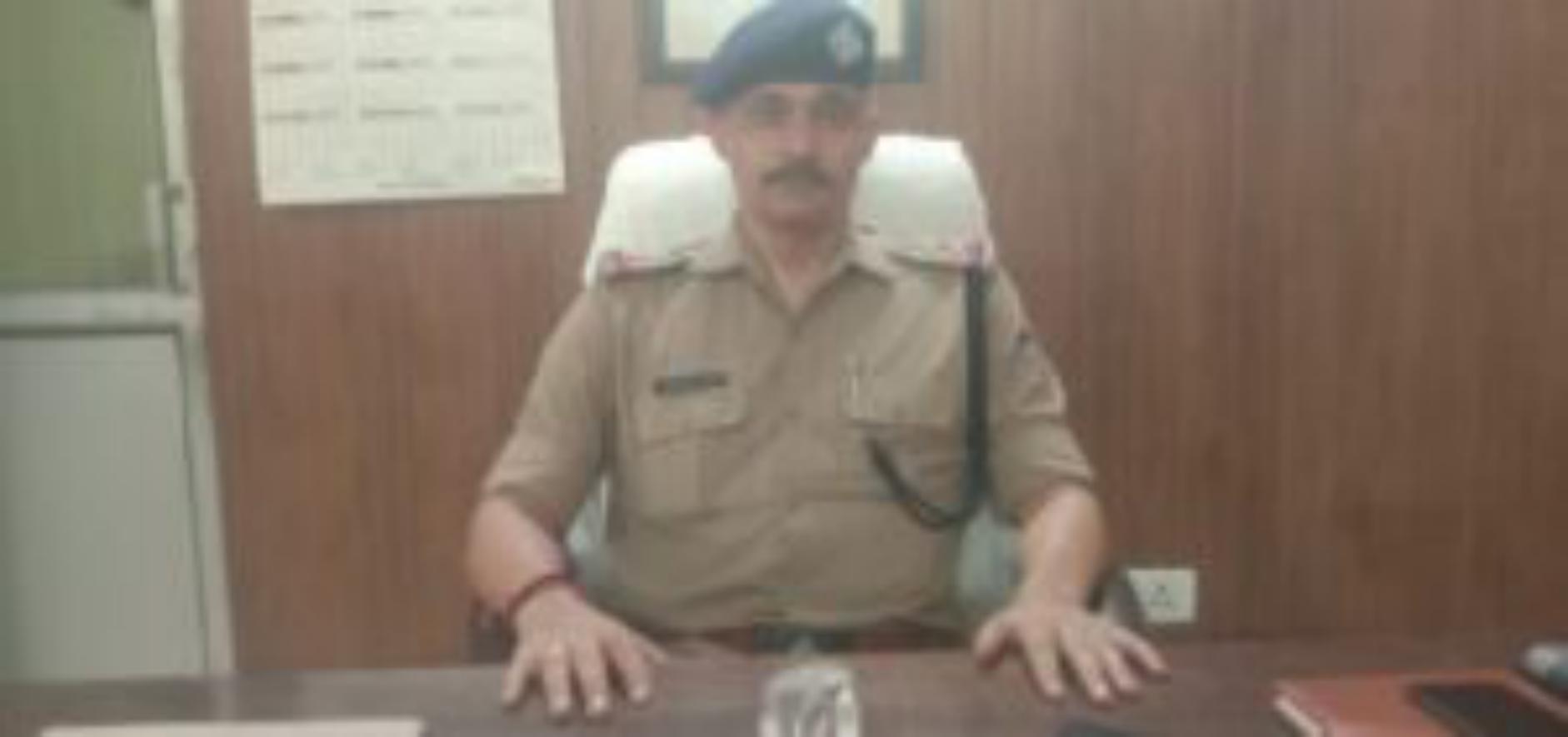 राकेश गुसाईं ने कोतवाली का चार्ज लेते ही शातिर अपराधियों पर कसी जबरदस्त नकेल शातिर चोर गिरोह के चार सदस्य किए गिरफ्तार