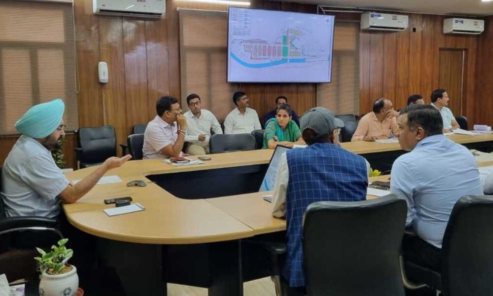 आढ़त बाजार जल्द होगा शिफ्ट, सीएस ने दिए बाजार निर्माण कार्य में तेजी लाने के निर्देश…