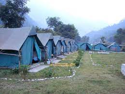 उत्तराखंड : आज से पर्यटकों के लिए खुलेंगे कैंप, भारी बारिश के चलते प्रशासन ने कराए थे बंद; सात तक बुकिंग फुल