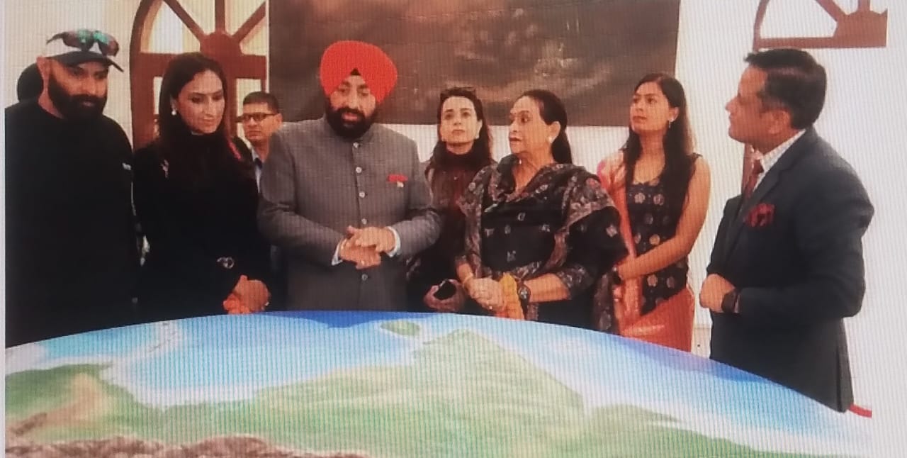उत्तराखंड : राज्यपाल ने जॉर्ज एवरेस्ट में किया कार्टोग्राफी संग्रहालय का भ्रमण, ली इतिहास की जानकारी