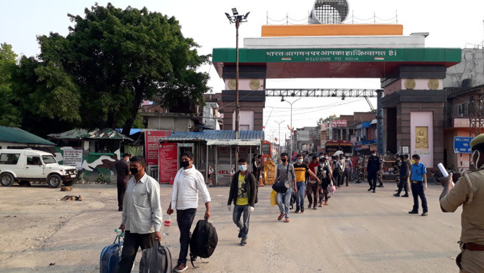 उत्तराखंड : भारत-नेपाल सीमा पर अलर्ट, दोहरी नागरिकता वालों पर कड़ी नजर, स्कैन कर हो रही चेकिंग
