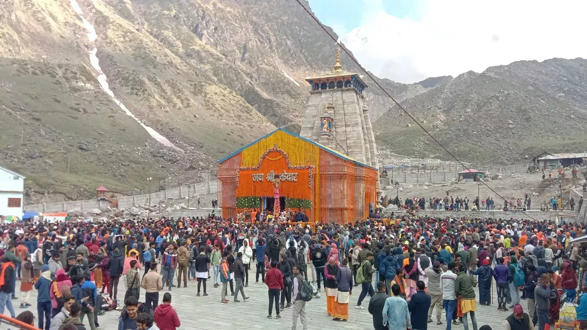 उत्तराखंड : केदारनाथ में रिकॉर्ड 21106 श्रद्धालुओं ने किए दर्शन, रविवार पूरे दिनभर रही भक्तों की भीड़