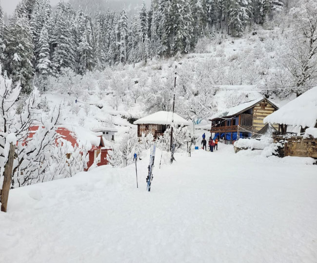 उत्तराखंड : बारिश से बढ़ेगी उत्तराखंड में ठंड, इन जिलों में बर्फबारी के आसार