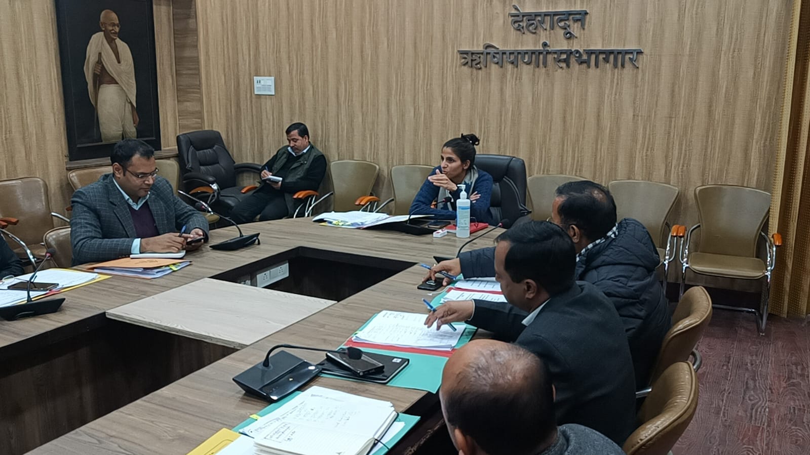 उत्तराखंड : लोकसभा चुनाव से पहले 17 विभागों पर FIR , सिर्फ देहरादून में ही लगाई जा रही 10 हजार कार्मिकों की ड्यूटी