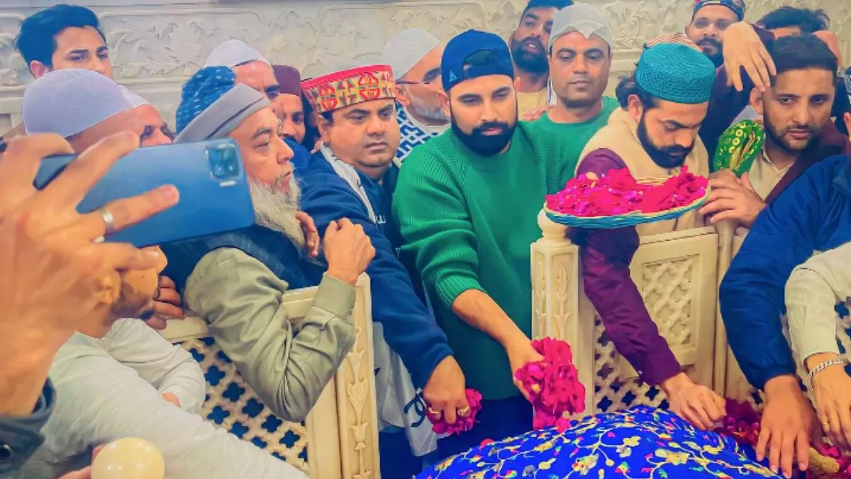 उत्तराखंड : परिवार संग कलियर शरीफ पहुंचे मोहम्मद शामी, दरगाह पर चढ़ाई चादर, देश की सुख-शांति की मांगी दुआ