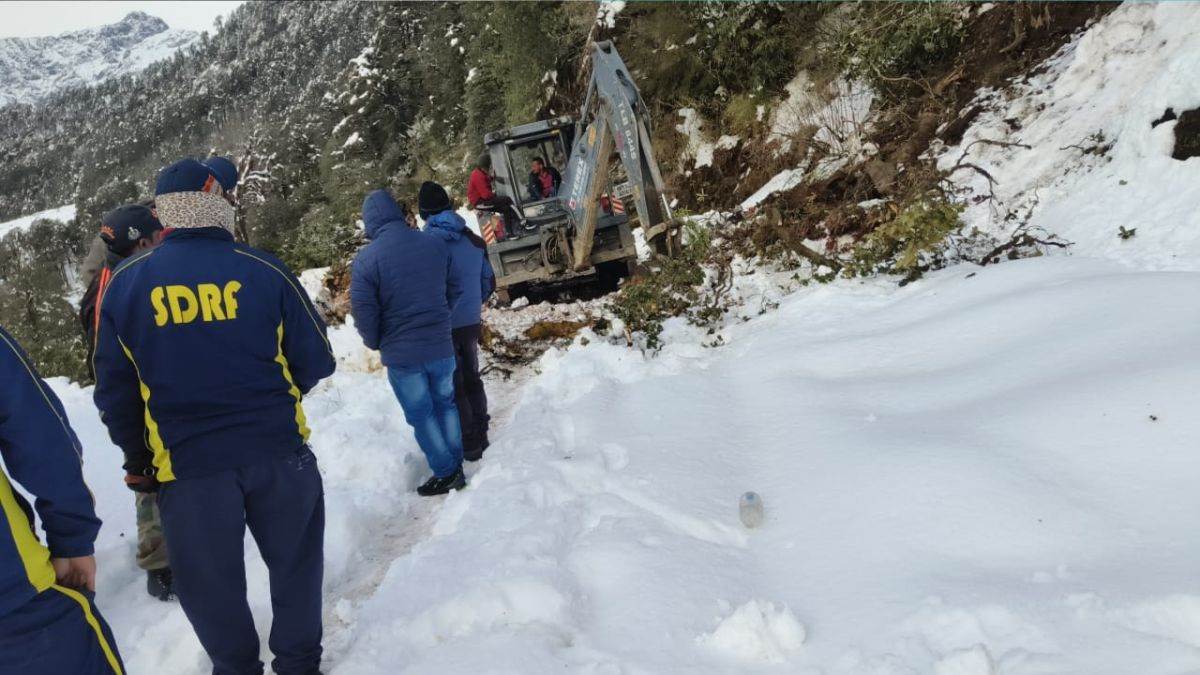 उत्तराखंड : हिमालयी प्रदेशों में लद्दाख के बाद उत्तराखंड में सर्वाधिक वर्षा, बर्फबारी होने से सड़कें भी बंद