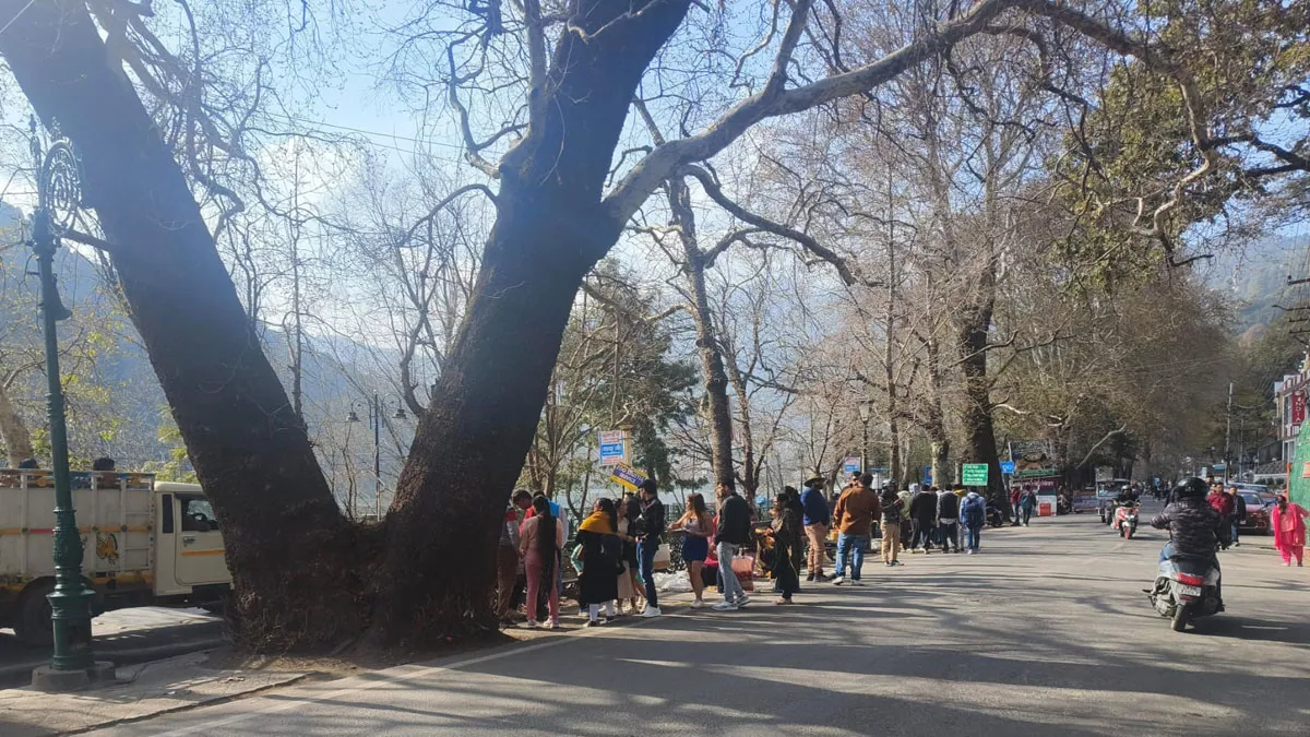 उत्तराखंड : वीकेंड में नैनीताल बढ़ने लगी सैलानियों की आमद, लेकिन कार्बेट पार्क भ्रमण के लिए देना पड़ रहा ज्यादा शुल्क
