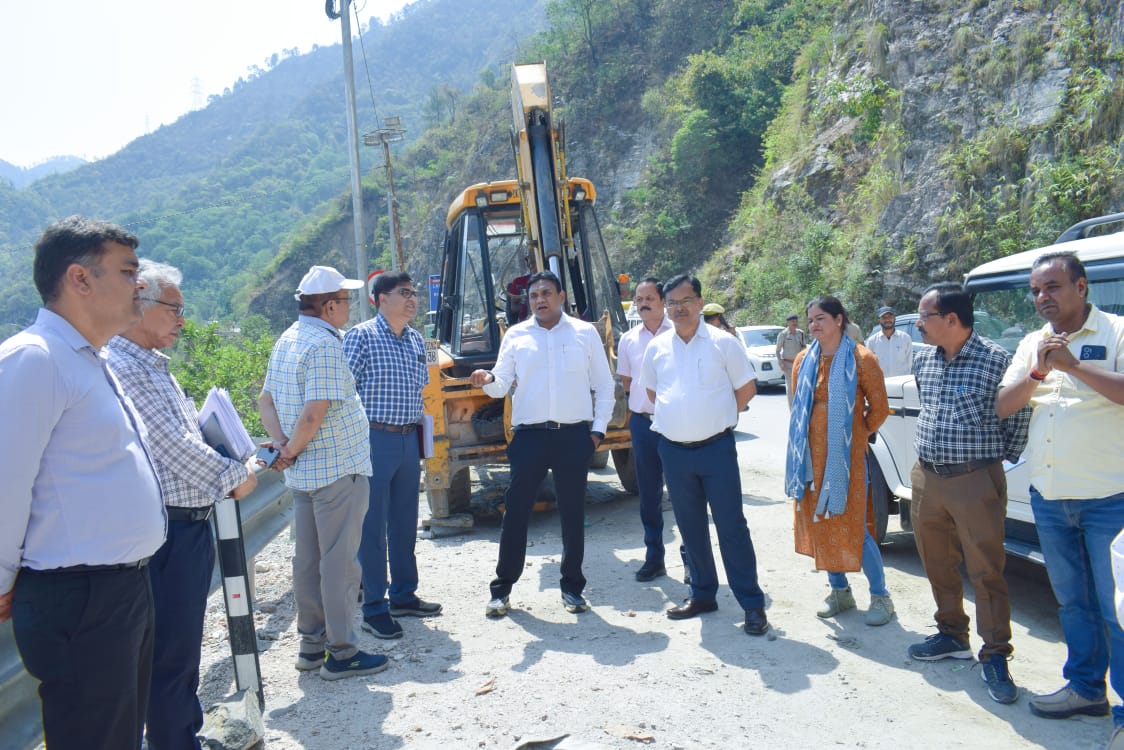 चारधाम यात्रा को श्रद्धालुओं के लिए सुरक्षित और सुविधाजनक बनाने के लिए सरकार और प्रशासन पूरी तरह चौकस: स्वास्थ्य सचिव डॉ. आर. राजेश कुमार