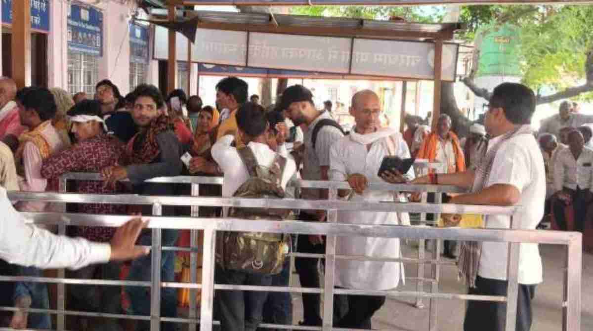 Chardham Yatra: चारधाम यात्रा के लिए बढ़ाए गए पंजीकरण काउंटर, यात्रियों को मिलेगी राहत