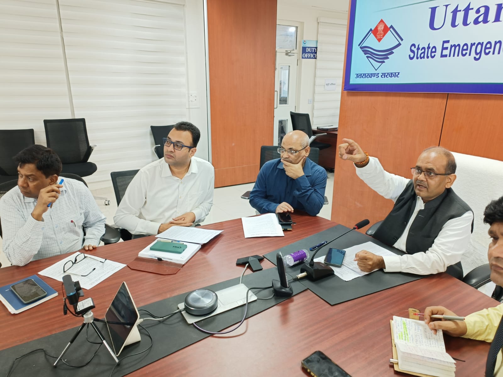 प्राथमिकता के साथ खोली जाएं ग्रामीण सड़कें-सुमन