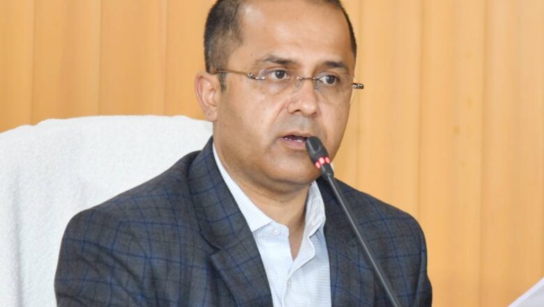 गर्मियों में पेयजल समस्याओं के समाधान के लिए सचिव ने दिए निर्देश