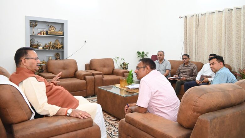 विद्युत लाइनों को भूमिगत करने के बाद ही प्रारम्भ हो नींबूवाला सड़क के चौड़ीकरण का कार्य: गणेश जोशी