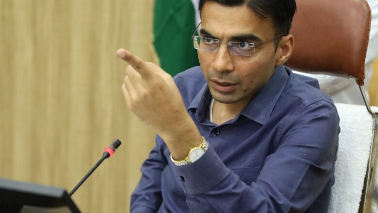 आईएसबीटी जलभराव से स्थायी निजात की ओर: डीएम सविन की मॉनिटरिंग में रफ्तार पकड़ता ड्रेनेज प्रोजेक्ट