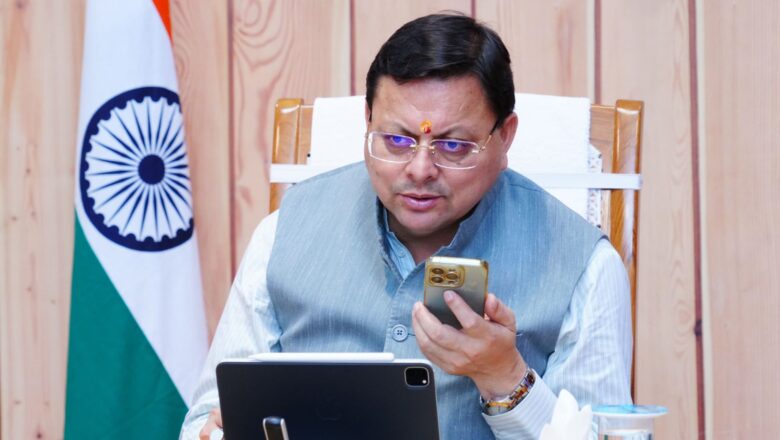 सीएम हेल्पलाइन – मुख्यमंत्री ने शिकायतकर्ताओं से पूछा आपका काम हुआ कि नहीं?  सीएम हेल्पलाइन की सक्रियता जांचने के क्रम में सीएम ने शिकायतकर्ताओं से की बातचीत