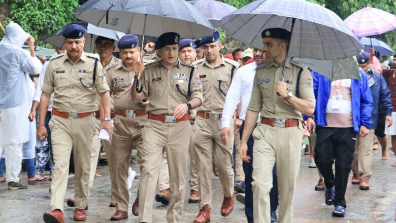 डीजीपी ने किया कांवड़ मार्ग का स्थलीय निरीक्षण, 7000 से अधिक सुरक्षाकर्मी तैनात, ड्रोन और CCTV से निगरानी