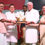 रक्षाबंधन पर अनोखा दृश्य: हजारों बहनों ने जोशी को बनाया ‘भाई’, भावुक हुए मंत्री