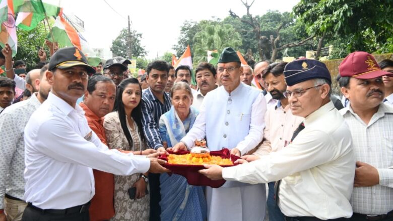 शौर्य दिवस पर शहीद सम्मान: मंत्री गणेश जोशी ने किया लेफ्टिनेंट प्रतीक आचार्य को नमन, सैन्य धाम के लिए जुटाई पवित्र मिट्टी
