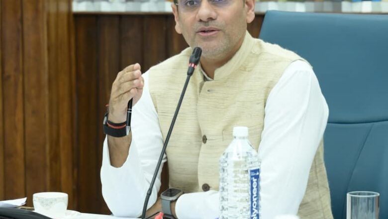 रुद्रप्रयाग: प्रभारी मंत्री सौरभ बहुगुणा ने ली आपदा से क्षतिग्रस्त परिसंपत्तियों की समीक्षा बैठक, दिए आवश्यक दिशा-निर्देश