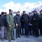 मुख्य सचिव  आनन्द बर्द्धन ने केदारनाथ यात्रा व्यवस्थाओं का लिया जायजा, पुनर्निर्माण कार्यों और यात्रियों की सुविधाओं का किया निरीक्षण